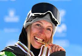 Laurie BLOUIN