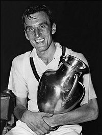 Fred PERRY