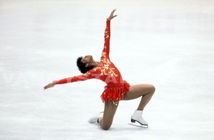 Debi THOMAS